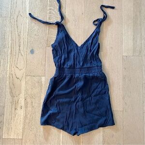 3/$10 🌸 Navy SHEIN Romper
